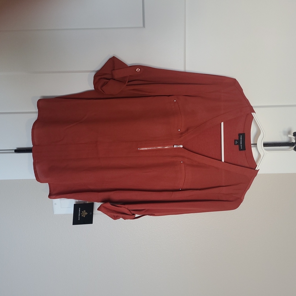 Blouse with 3 quarter zip